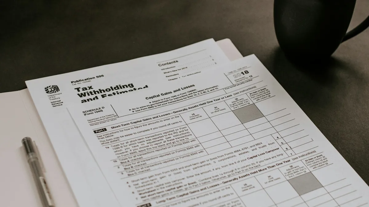 Analyse de graphiques financiers sur écran et documents